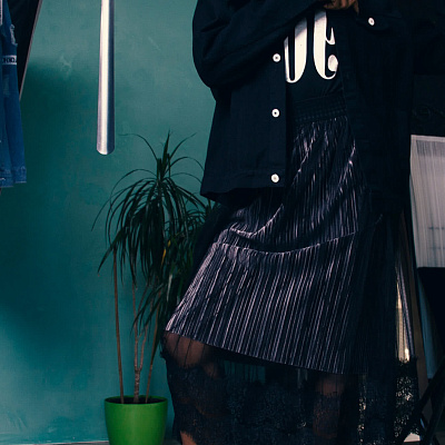 Черная замшевая юбка