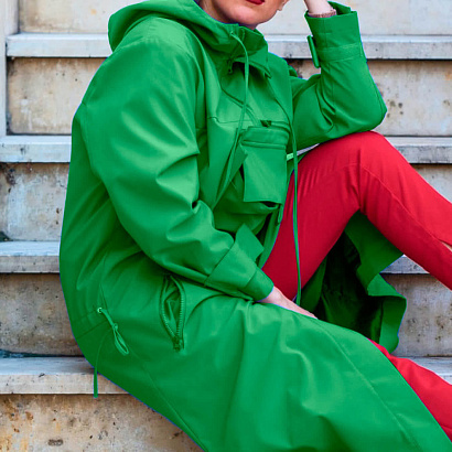 Удлиненный плащ